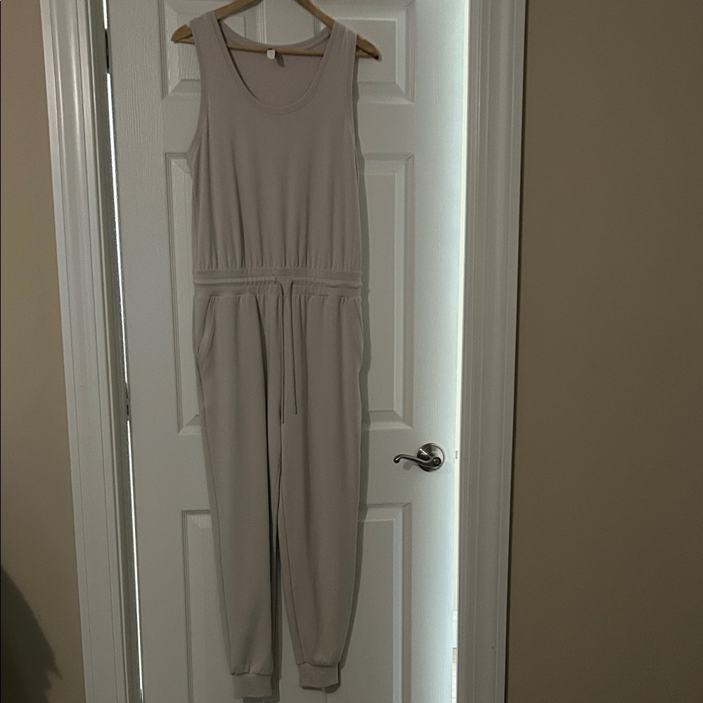 Zella Women's Sleeveless Jumpsuit in Cream